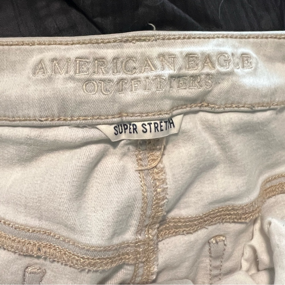 White wash American Eagle jeans